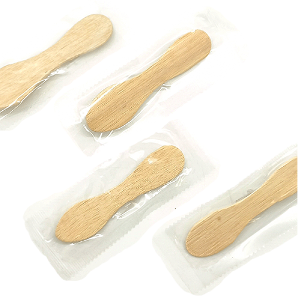 CUCHARITA DE MADERA CON CELOFAN